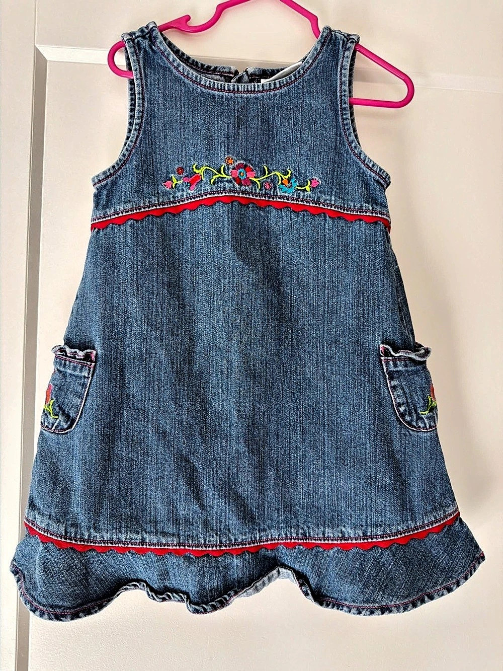 Vintage Hanna Andersson Girls Size 3 Denim Dress w/ Embroidered Flowers.